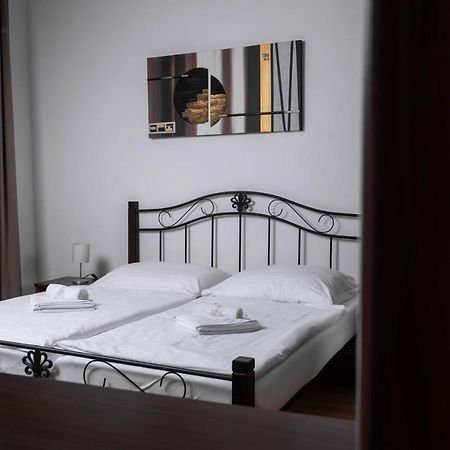 Penzion Kralovske Lazne Poděbrady Εξωτερικό φωτογραφία